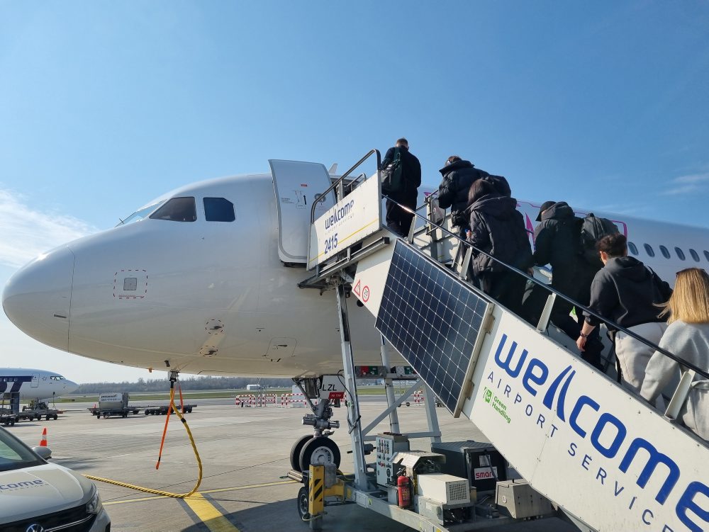 Z Varšavy odletelo prvé lietadlo nového spojenia s Bratislavou