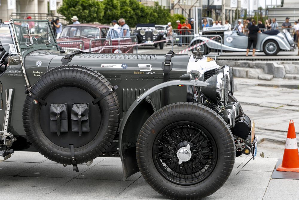 V Bratislave boli sprístupnené stovky veteránov, skončila sa tam FIVA Rally