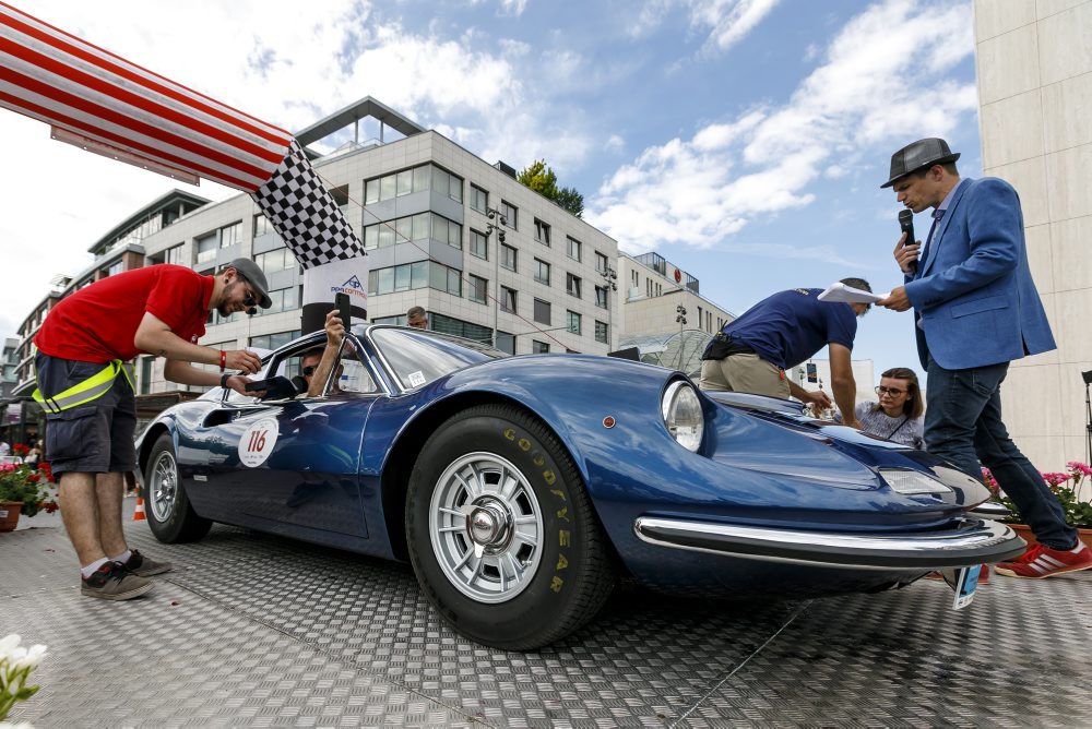 V Bratislave boli sprístupnené stovky veteránov, skončila sa tam FIVA Rally