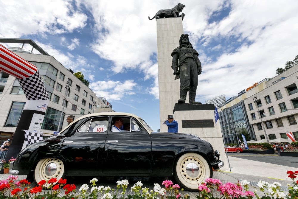 V Bratislave boli sprístupnené stovky veteránov, skončila sa tam FIVA Rally