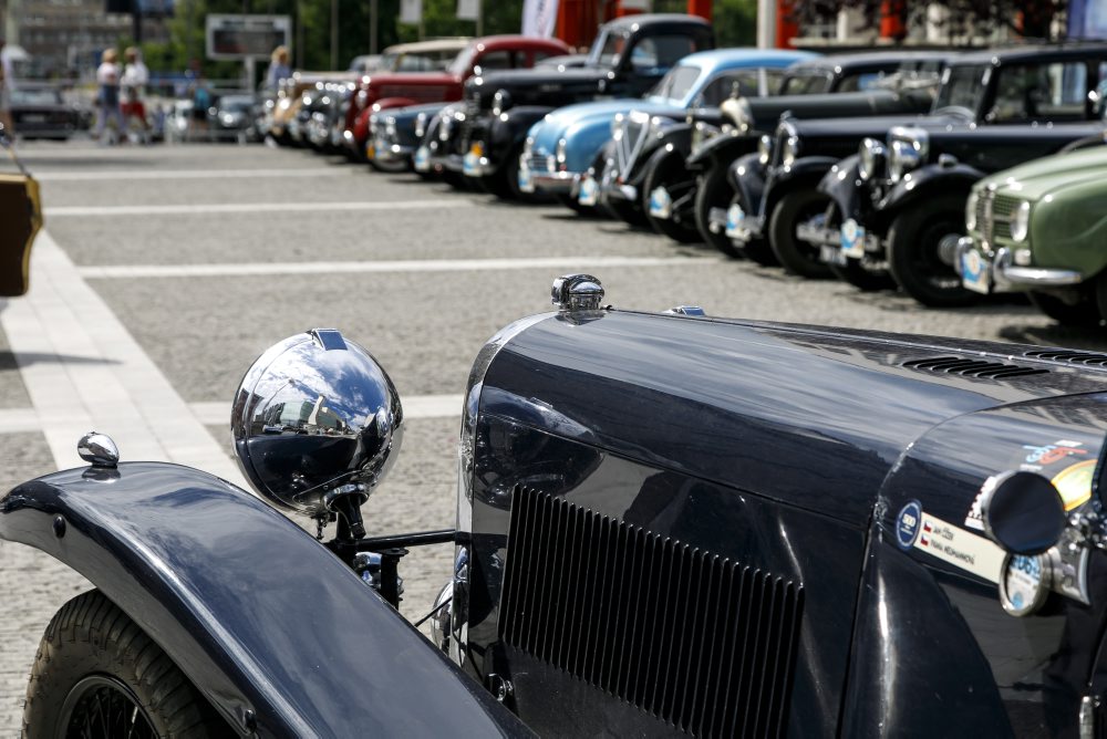 V Bratislave boli sprístupnené stovky veteránov, skončila sa tam FIVA Rally