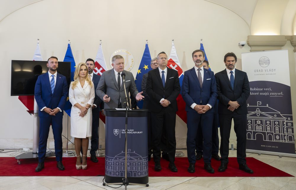 Rozpočet27: Vláda schválila návrh rozpočtu, budúci rok má deficit 4,94 % HDP