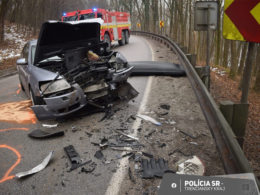Polícia obvinila muža, ktorý pod vplyvom drog spôsobil nehodu, zranilo sa dieťa