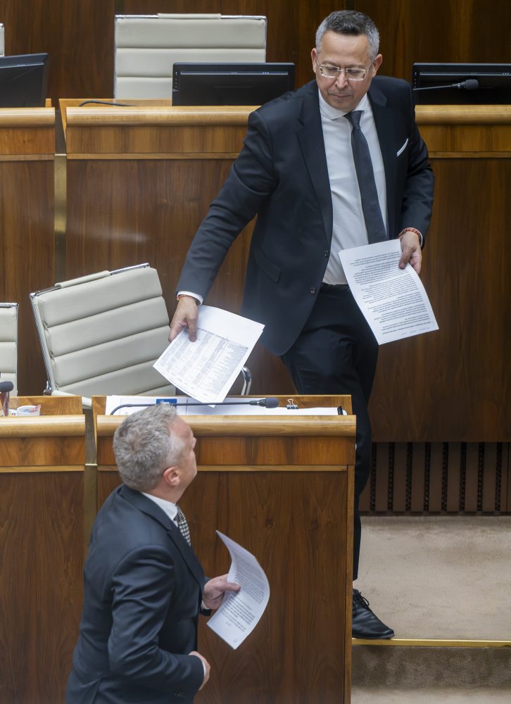 61. schôdza Národnej rady SR