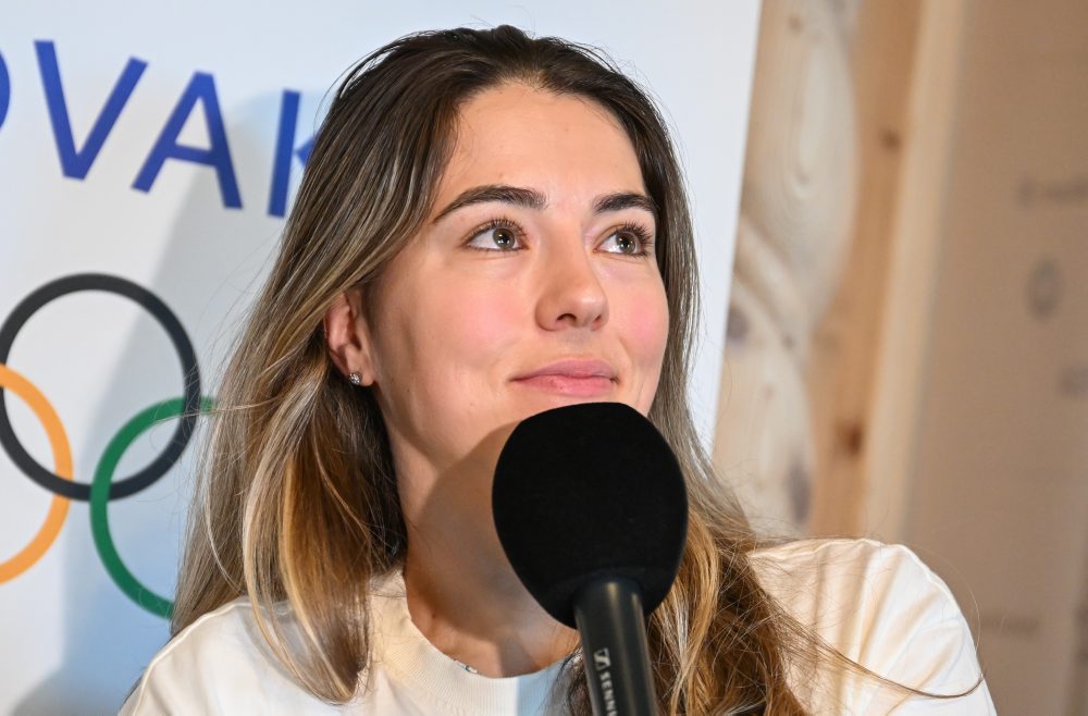 Brífing s Petrou Vlhovou pred jej zajtrajším štartom v tímovej kombinácii 