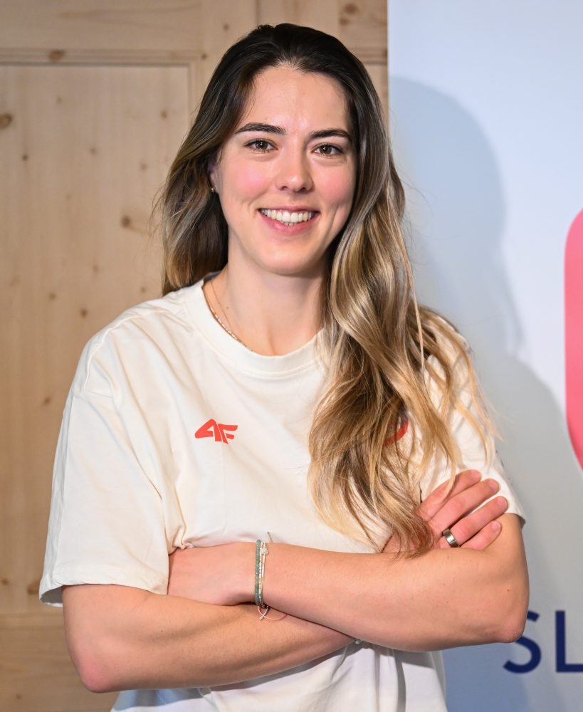 Brífing s Petrou Vlhovou pred jej zajtrajším štartom v tímovej kombinácii 