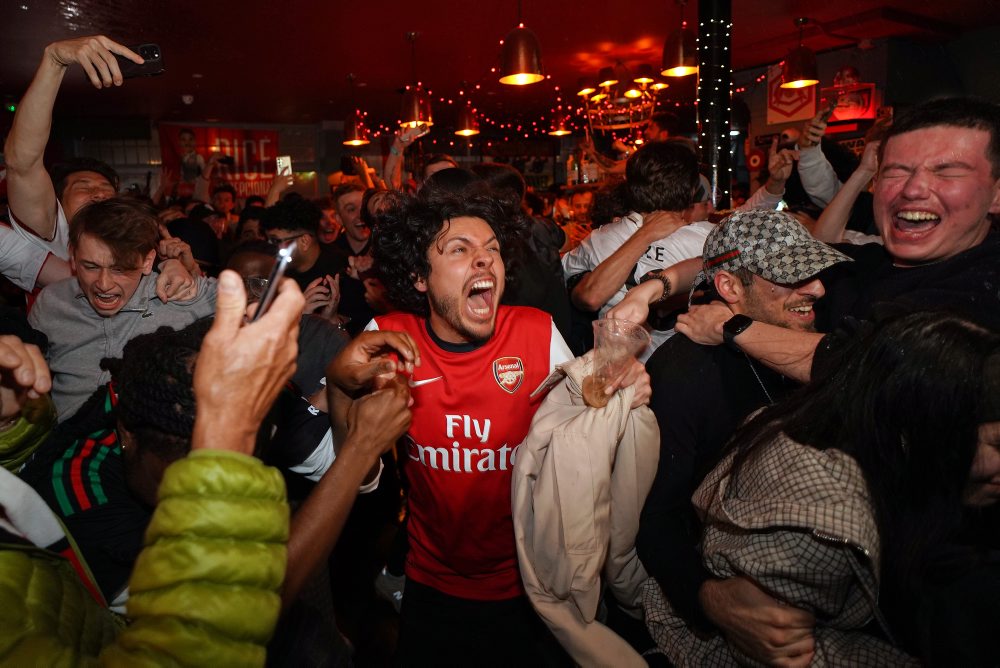  Arsenal oslavuje prvý titul po 22 rokoch