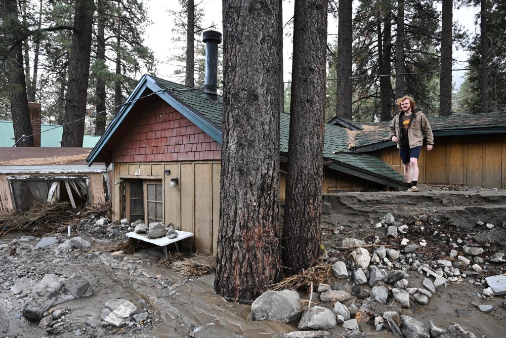 USA: Kalifornia stále bojuje s búrkami a silným dažďom