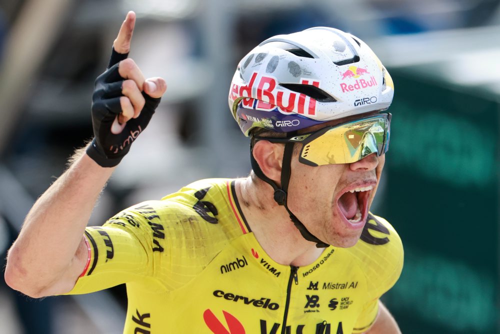 Cyklistika: Van Aert zdolal v špurte Pogačara a vyhral Paríž - Roubaix