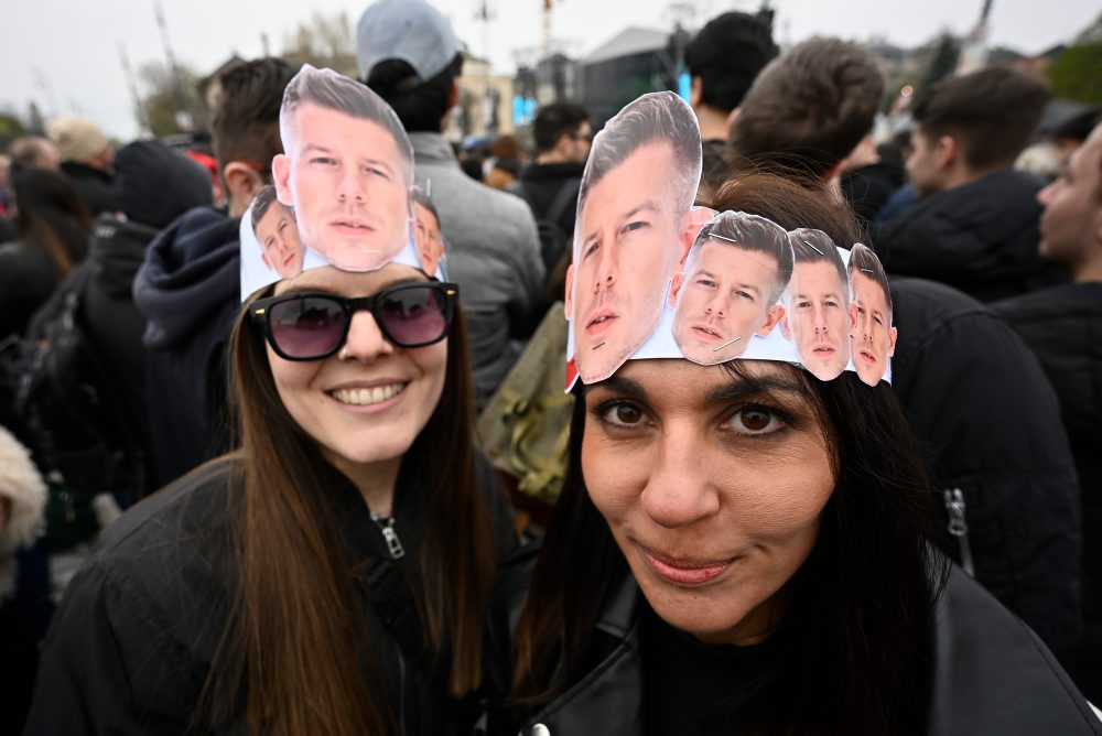 Maďarsko: Po protestnom koncerte v Budapešti pomáhali účastníci upratať námestie