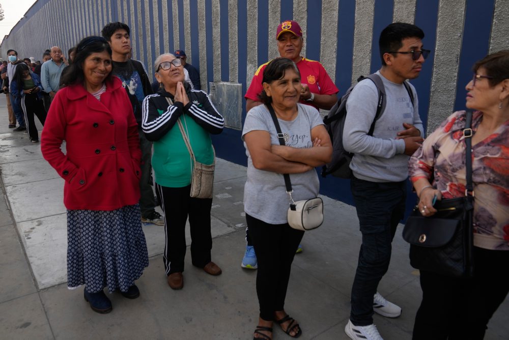 Prezidentské a parlamentné voľby v Peru