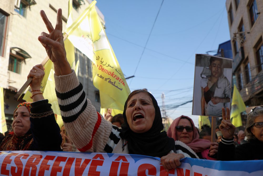 Protest na podporu SDF v Sýrii  