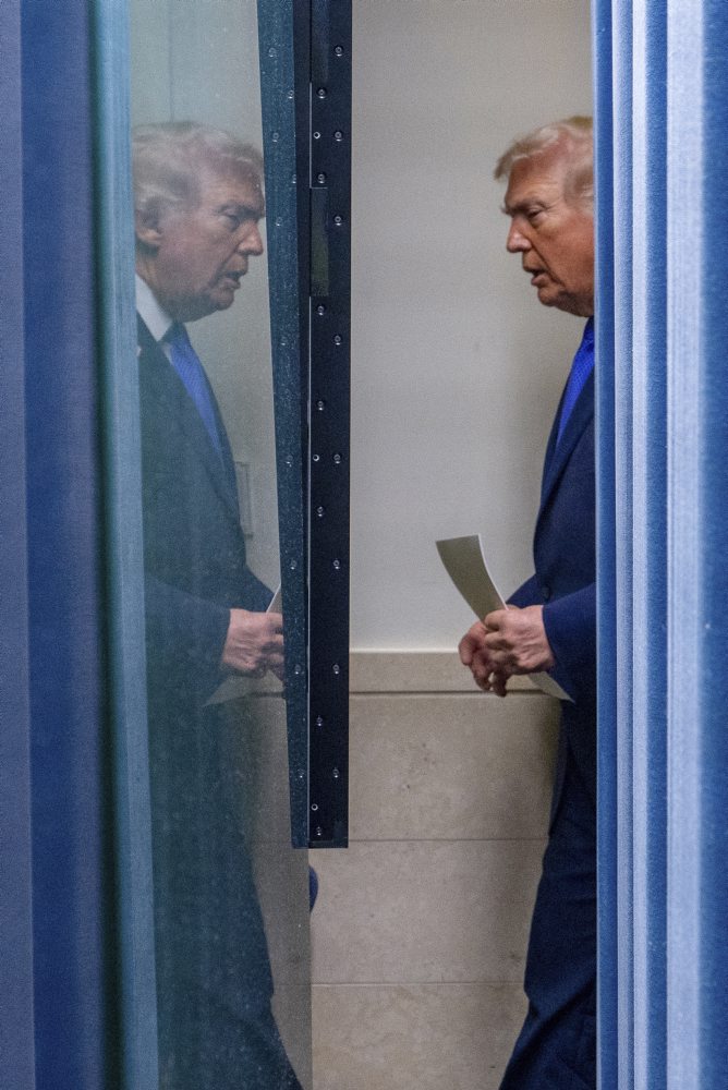 Trump kritizuje zrušenie ciel, sudcov vraj ovplyvnili cudzie záujmy