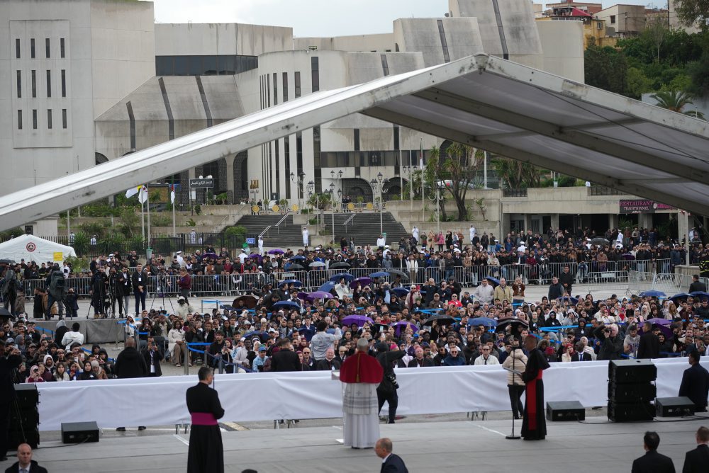 Pápež Lev XIV. začal 10-dňovú návštevu štyroch afrických krajín