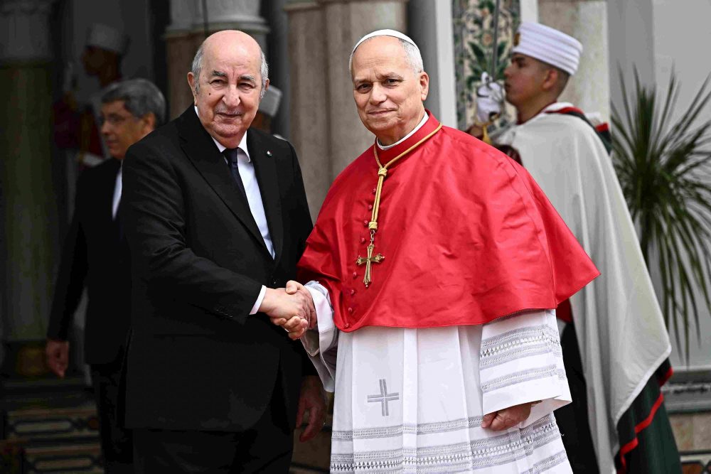 Pápež Lev XIV. v pondelok pricestoval do Alžírska, kde odštartuje desať dní trvajúcu návštevu Afriky