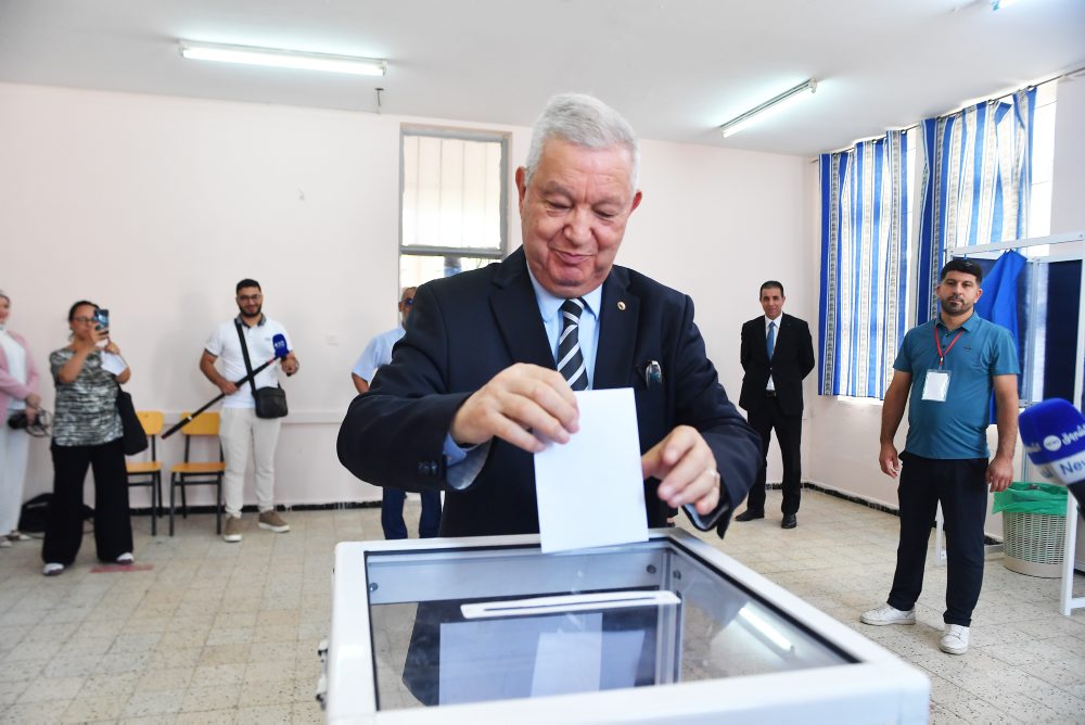 V Alžírsku sa konajú voľby do dolnej komory parlamentu