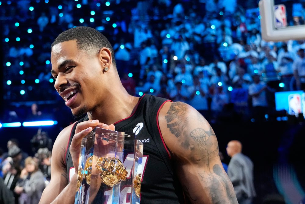 Súťaž trojkárov pre Lillarda, najlepším smečiarom Johnson