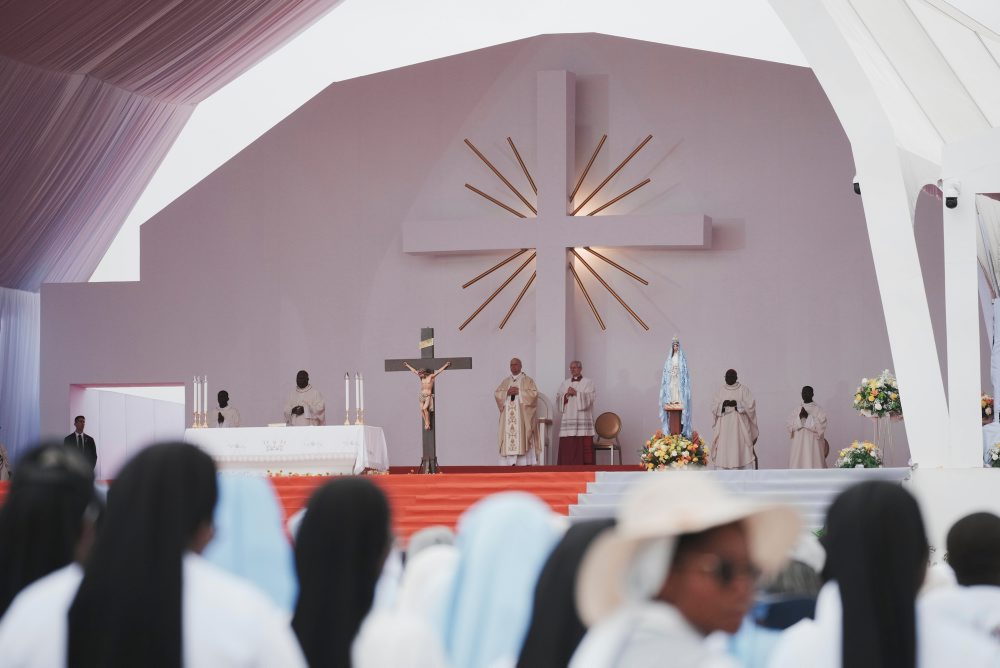 Pápež Lev XIV. v Angole