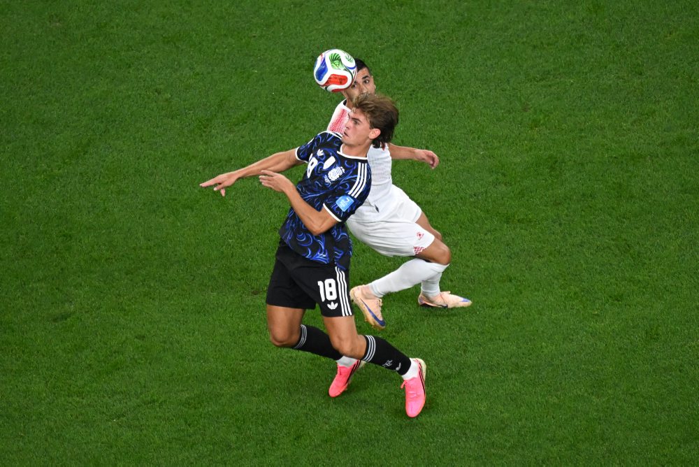 Futbal: Paz zostane hráčom Coma aj v ďalšom ročníku