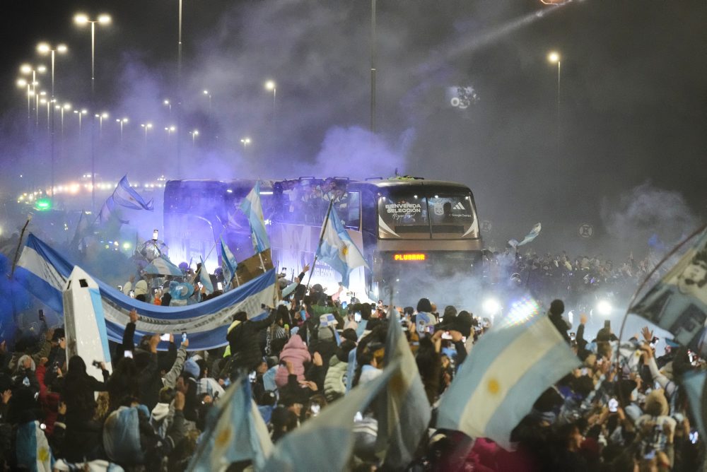 Futbal-MS26: Fanúšikovia privítali Argentínčanov
