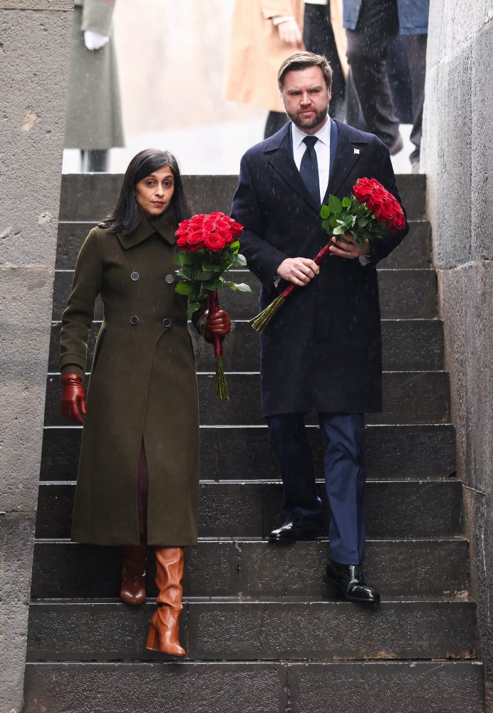 Americký viceprezident JD Vance navštívil v Jerevane pamätník obetiam arménskej genocídy Tsitsernakaberd