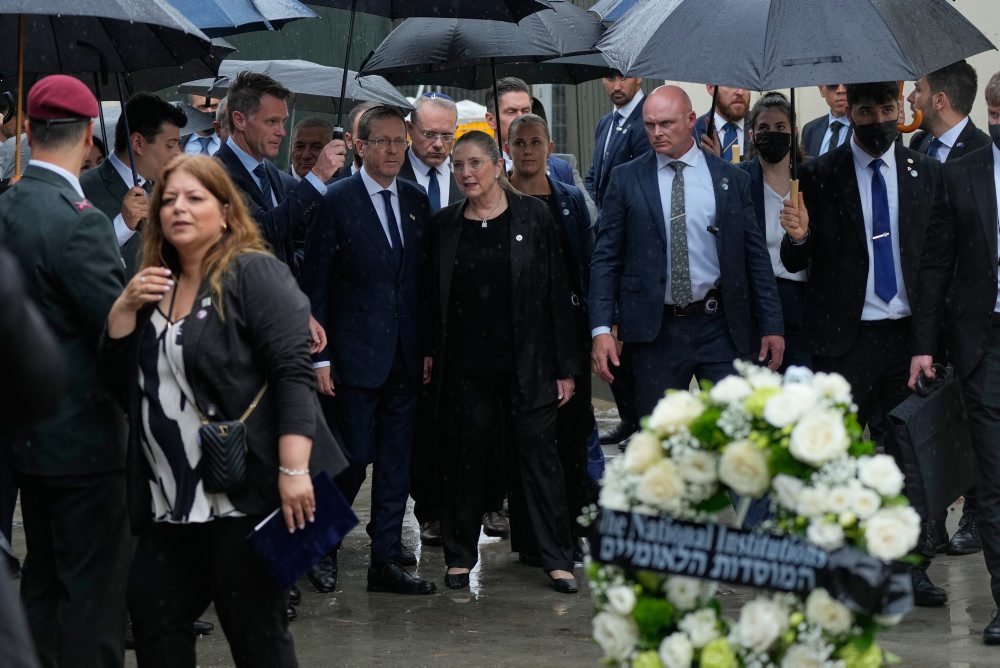 Izraelský prezident Jicchak Herzog si uctil pamiatku obetí streľby na Bondi Beach