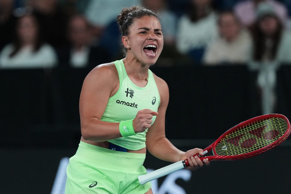 Jasmine Paoliniová - Magdalena Frechová