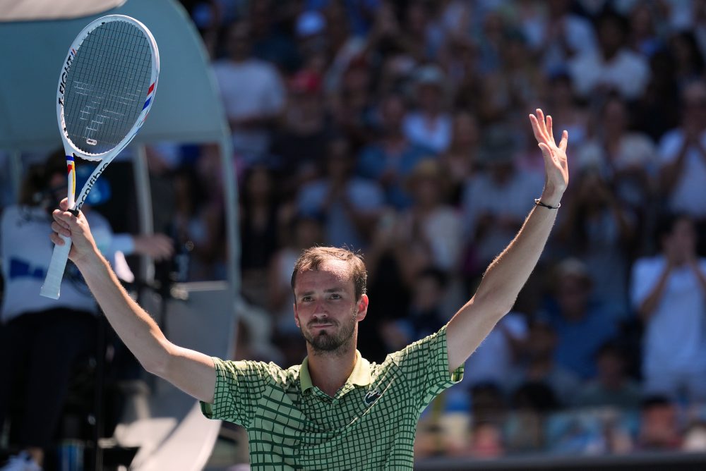 Rus Daniil Medvedev postúpil do osemfinále dvojhry