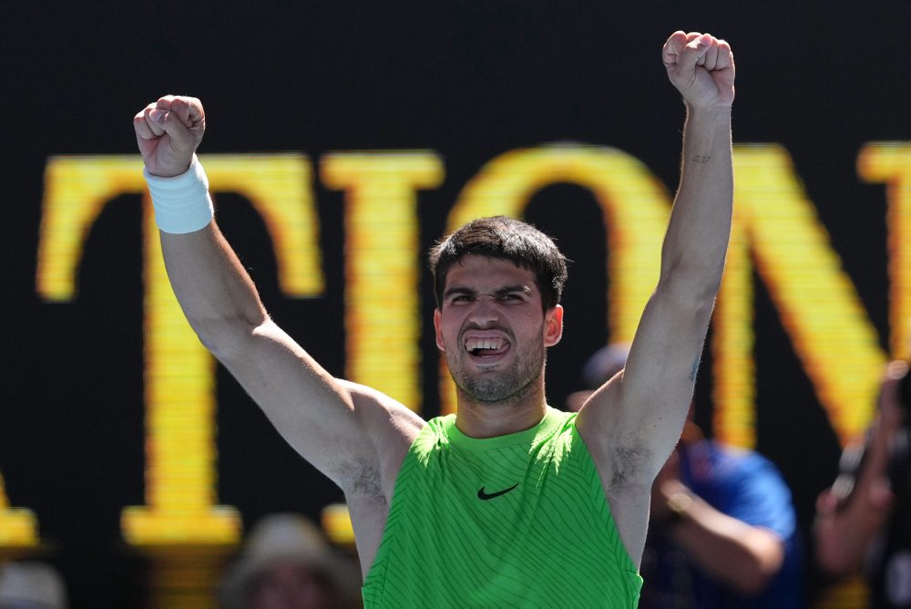 Španiel Carlos Alcaraz postúpil do osemfinále dvojhry