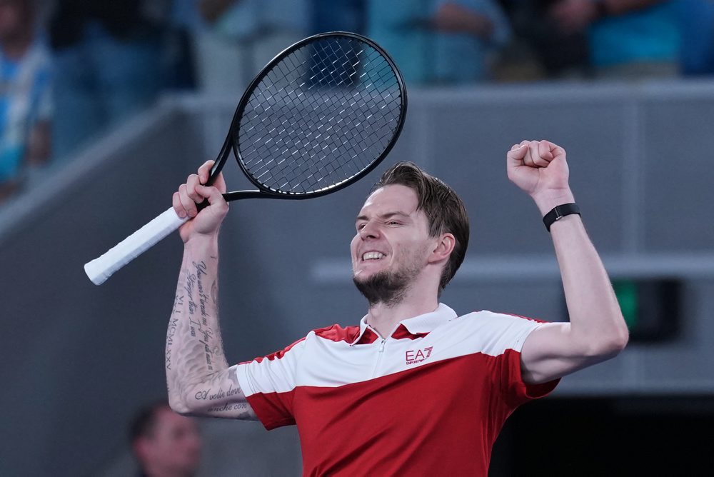 Alexander Bublik z Kazaschtanu postúpil do osemfinále dvojhry