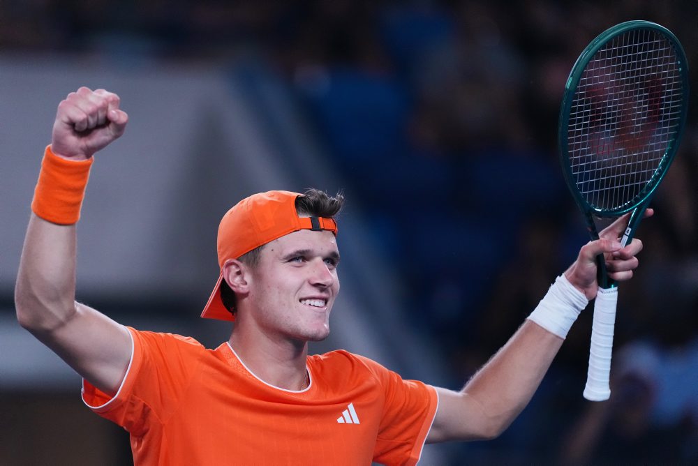 Jakub Menšík - Ethan Quinn