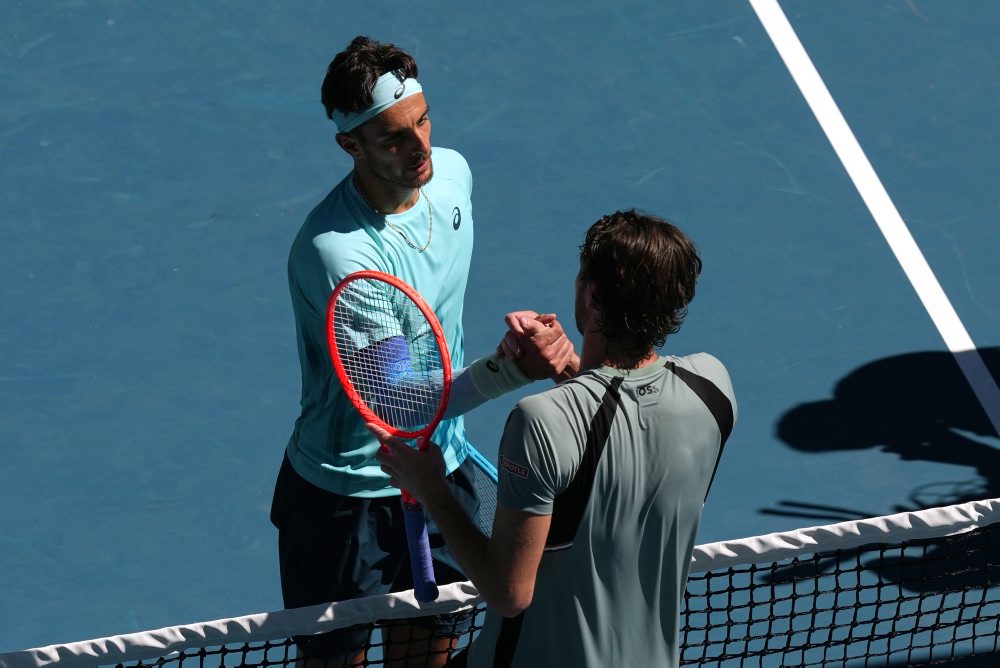 Talian Lorenzo Musetti postúpil do štvrťfinále dvojhry