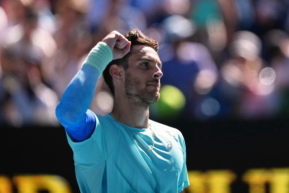 Talian Lorenzo Musetti postúpil do štvrťfinále dvojhry