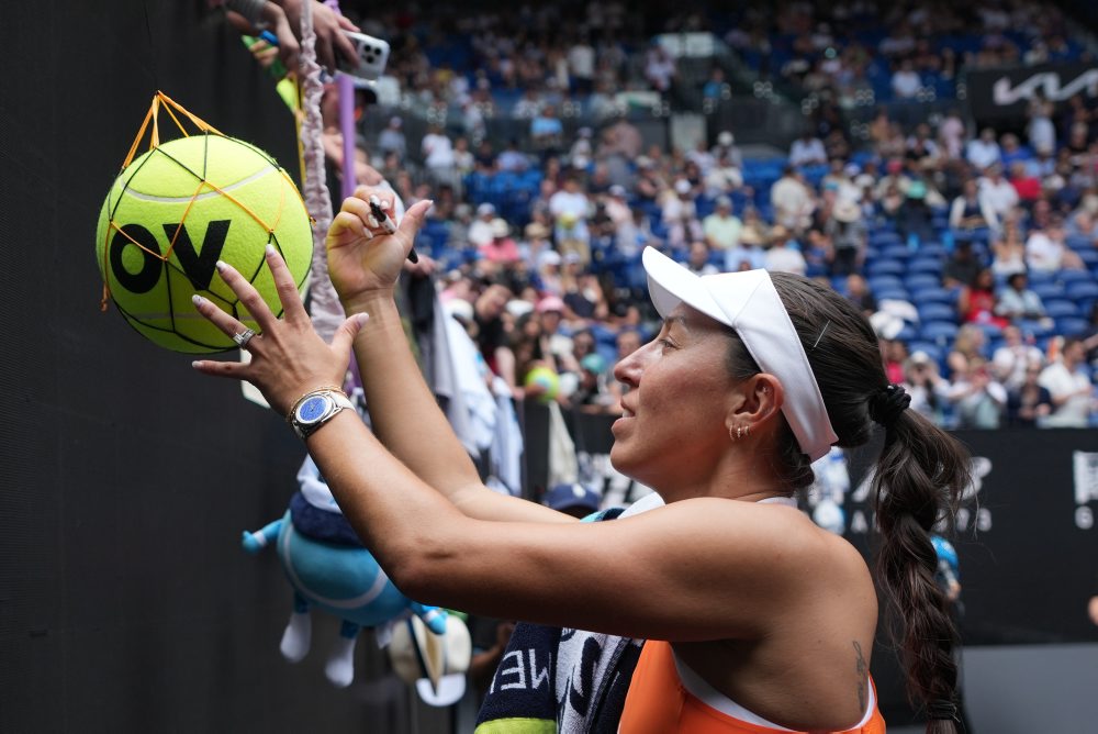 Američanka Jessica Pegulová vyradila svoju krajanku Anisimovovú a postúpila do semifinále dvojhry