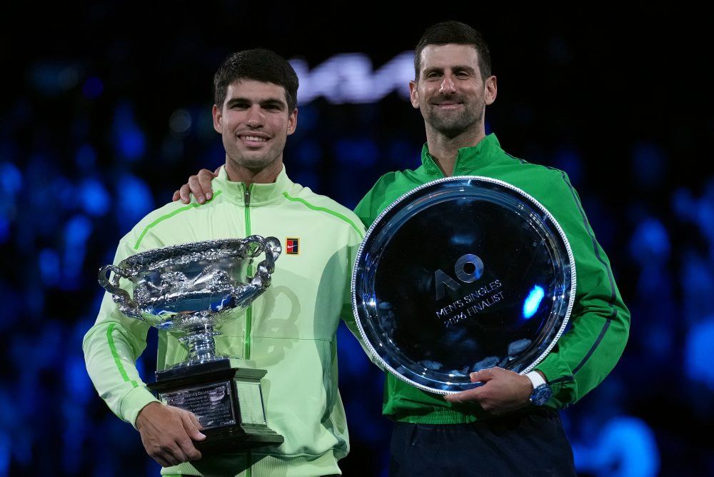 Španiel Carlos Alcaraz zdolal pri svojom prvom finále Djokoviča