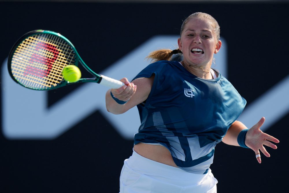 Rebecca Šramková - Jelena Ostapenková  