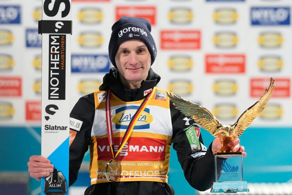 Slovinec Domen Prevc sa stal celkovým víťazom Turné štyroch mostíkov v Bischofshofene 