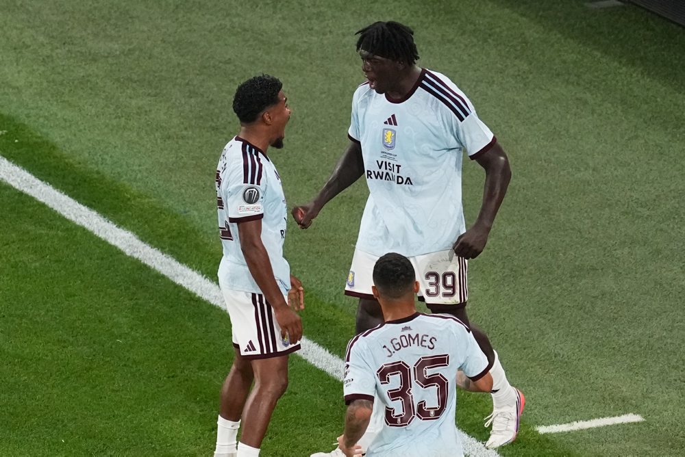 Finále Superpohára UEFA: PSG - Aston Villa