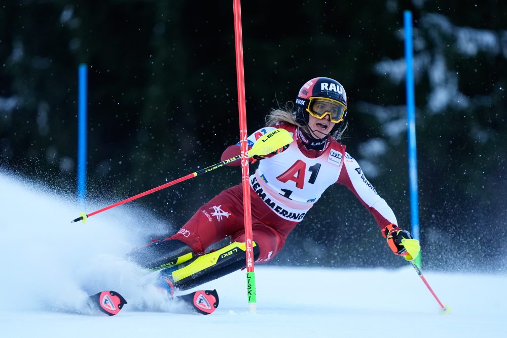 1. kolo slalomu žien 