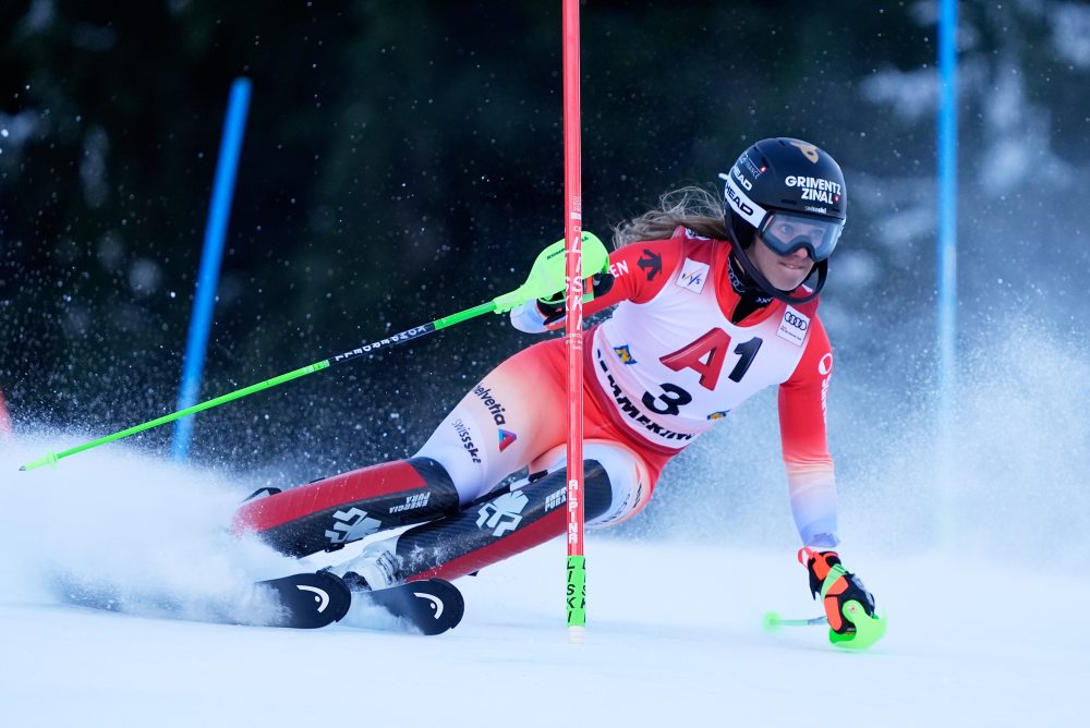 1. kolo slalomu žien 