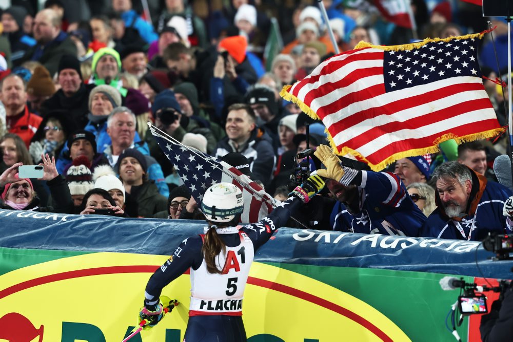 2. kolo nočného slalomu žien 