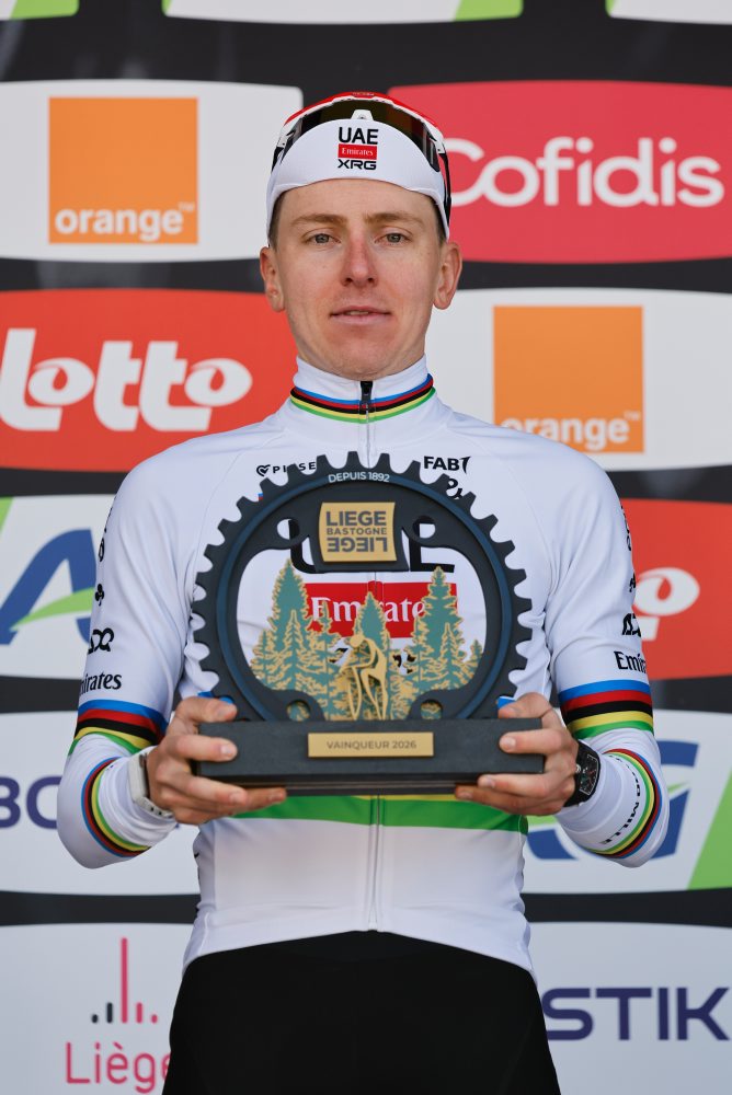 Slovinec Tadej Pogačar obhájil triumf na Liege - Bastogne - Liege, finišoval osamotený