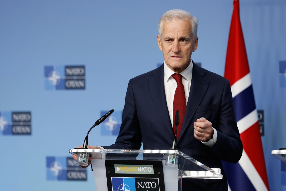 Nórsky premiér sa stretol s generálnym tajomník NATO
