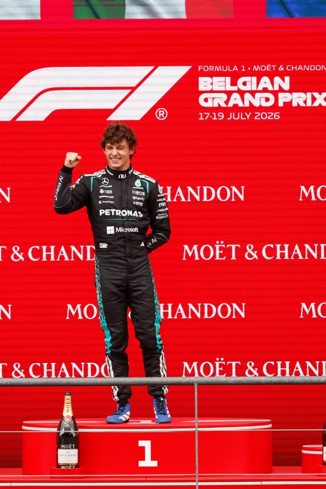 Talian Kimi Antonelli triumfoval na Veľkej cene Belgicka pred Leclercom a Verstappenom