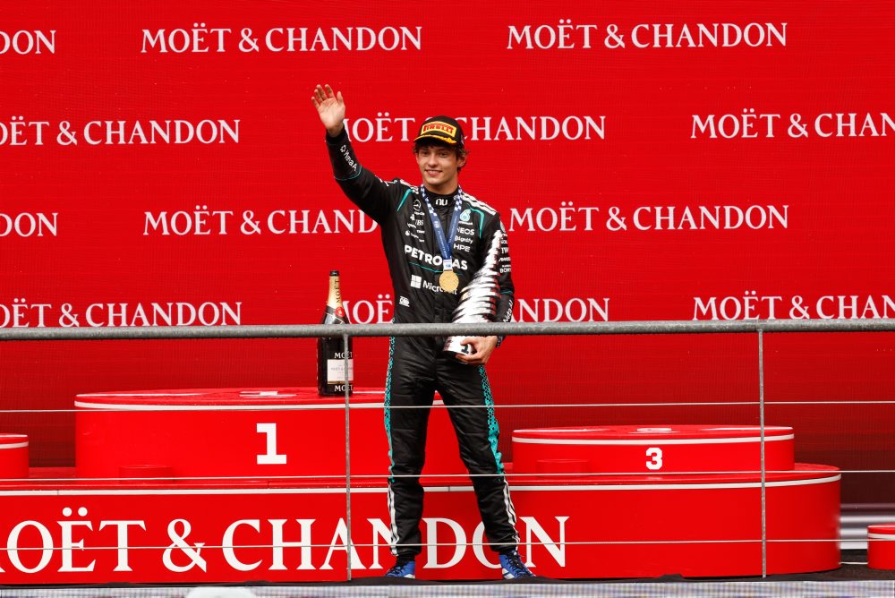 Talian Kimi Antonelli triumfoval na Veľkej cene Belgicka pred Leclercom a Verstappenom