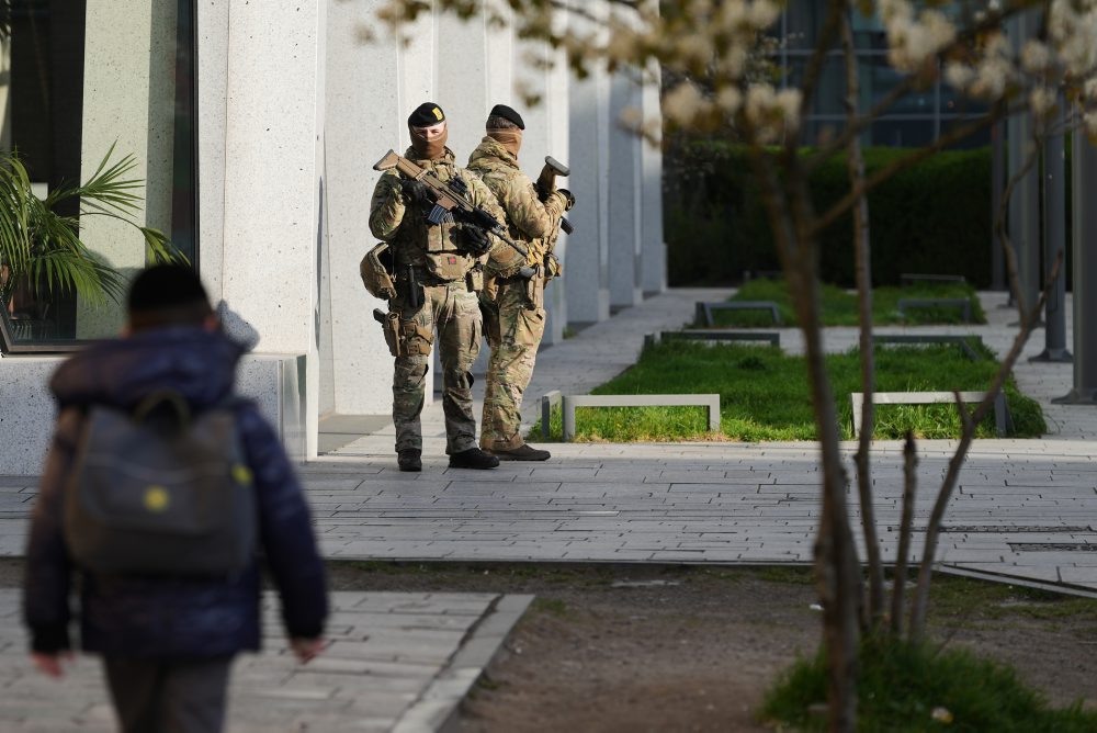 V Belgicku rozmiestnili vojakov na hliadkovanie pred židovskými inštitúciami 