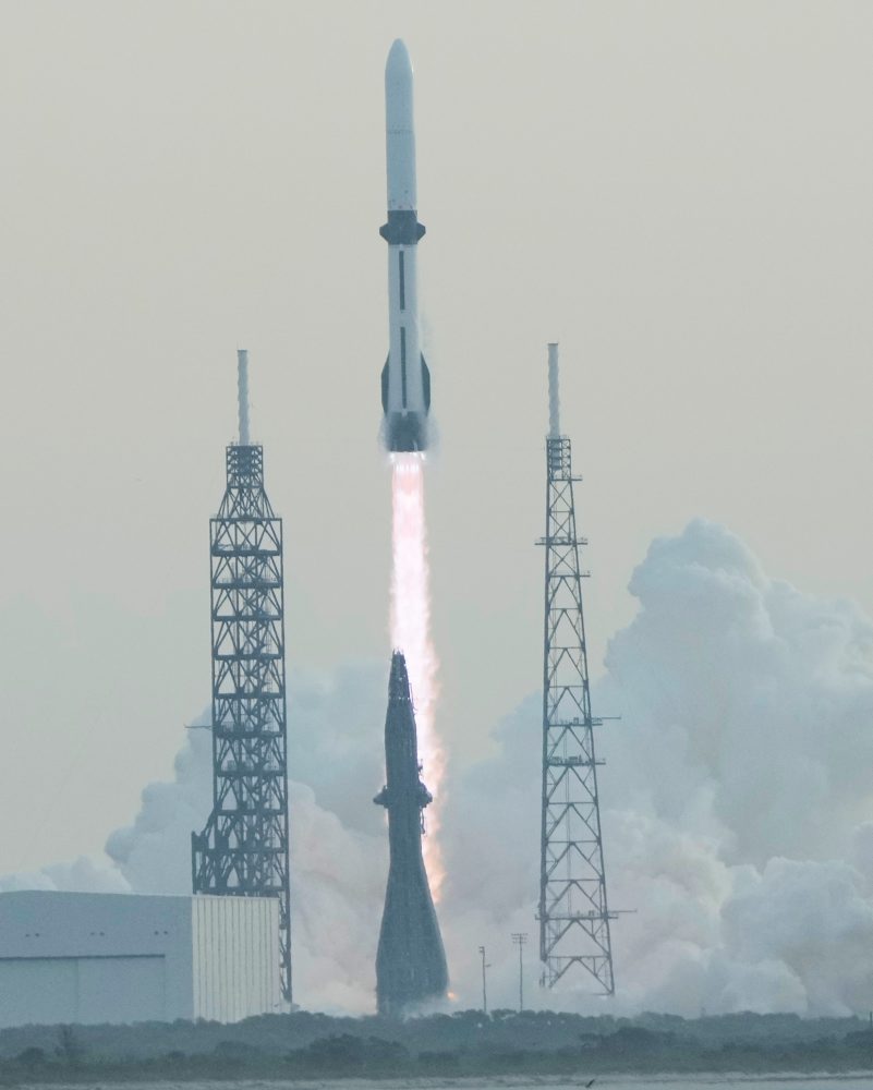 Raketa Blue Origin vysadila satelit na nesprávnu obežnú dráhu