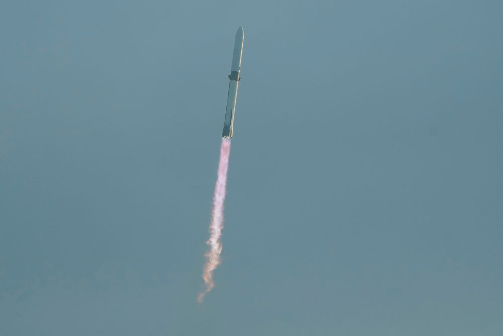 Raketa Blue Origin vysadila satelit na nesprávnu obežnú dráhu