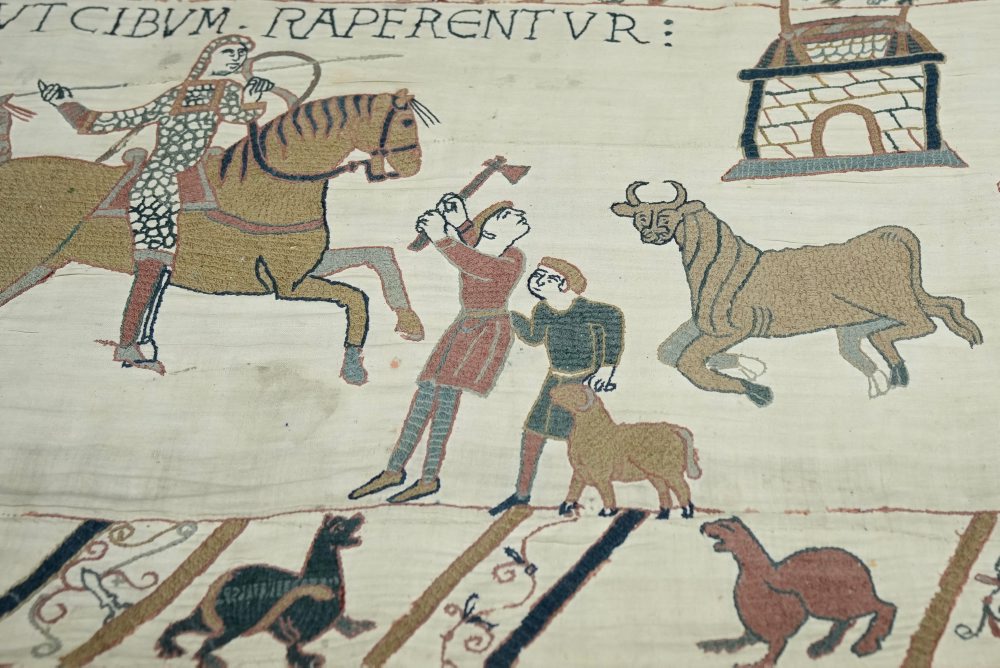 V Británii po takmer 900 rokoch vystavia tapisériu z Bayeux