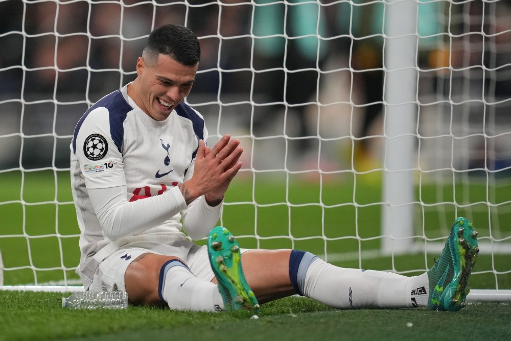 Štart Porra a van de Vena je otázny na pôde Eintrachtu Frankfurt v Lige majstrov 